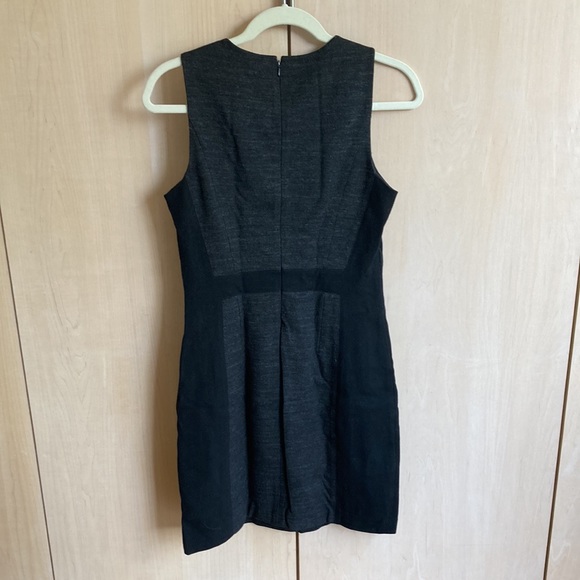 **SOLD** Theory colorblock fitted dress - Picture 3 of 8